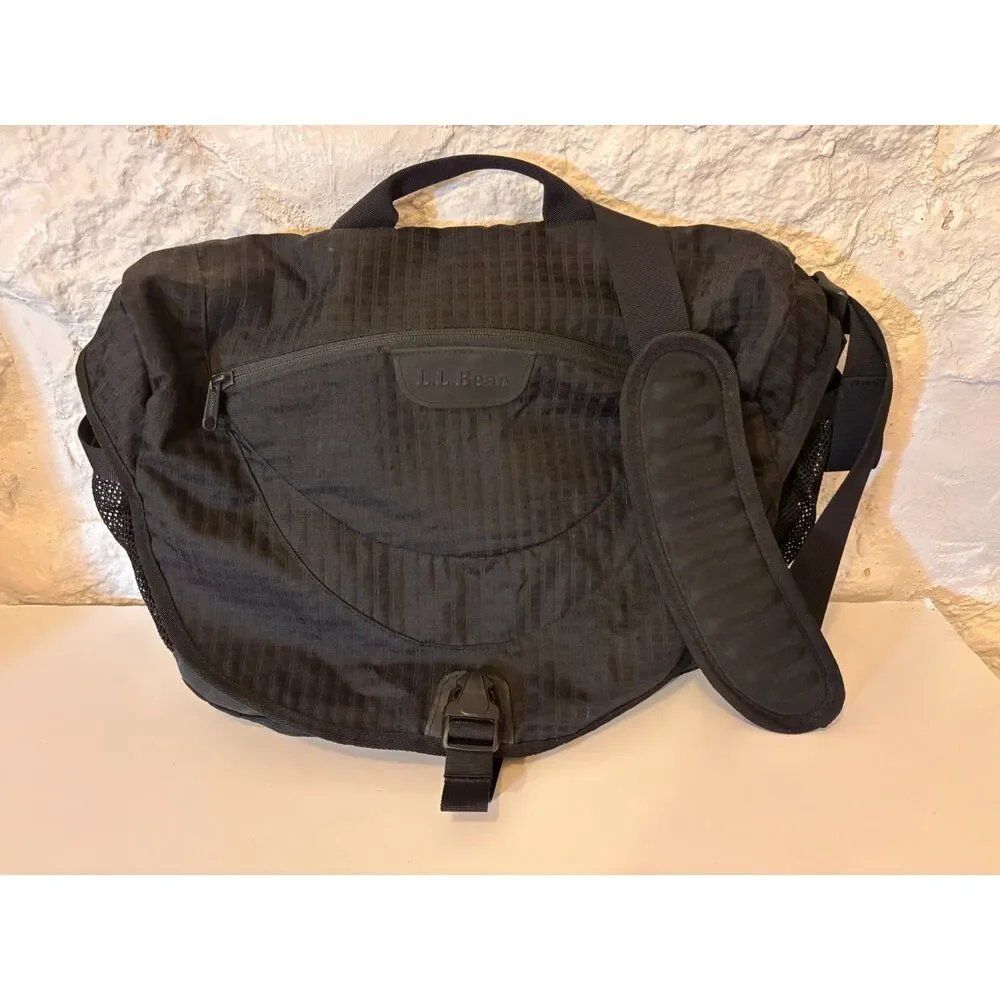 L.L.Bean Convertible Messenger Backpack Laptop Computer Bag Black Plaid